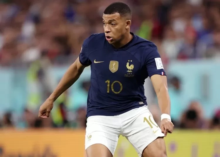 Kylian Mbappe sukses melewati rekor beberapa pemain legenda usai mencetak gol melawan Timnas Polandia, di 16 Besar Piala Dunia 2022 Qatar dalam kemenangan Prancis 3-1.