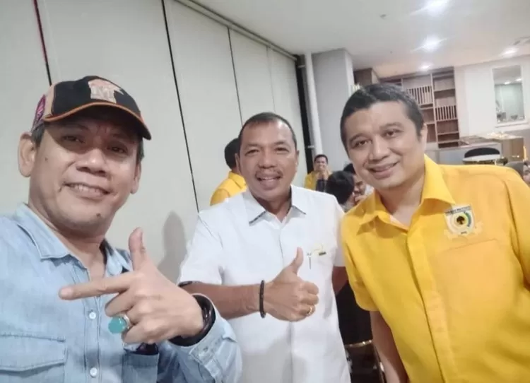 Dari arah kiri ke kanan, Indra J. Piliang, Asmadi / Ketua DPD Partai Golkar Padang Pariaman, Erwin Aksa.