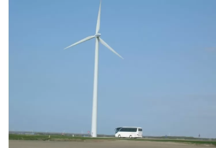 Angin adalah salah satu sumber energi terbarukan