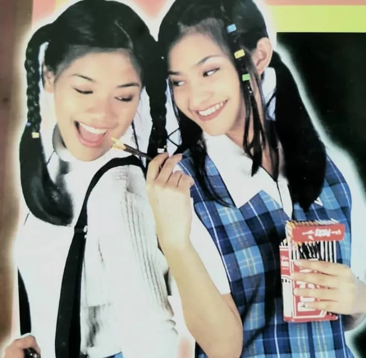 Titi kamal menjadi model iklan sebuah makanan ringan