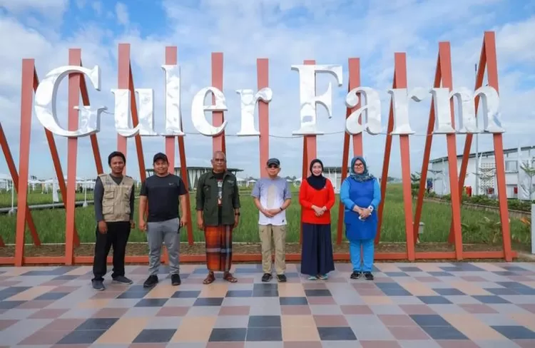 Depan ikon tulisan Guler Farm Nature jadi salah satu spot favorit di destinasi wisata Guler Farm Nature Tangerang