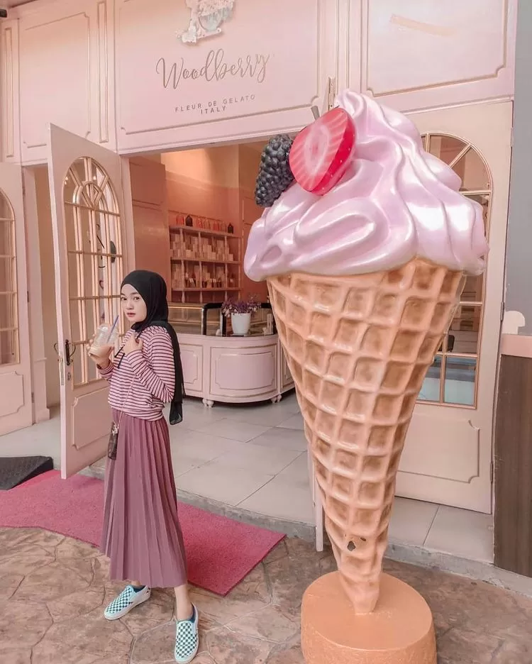 Potret spot foto Ice Cream World.