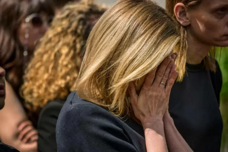 Olena Zelenska menangis