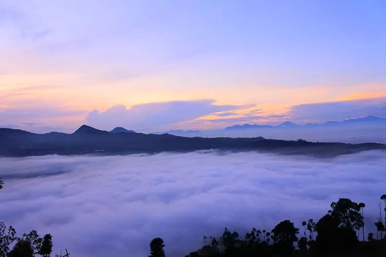 Gunung Putri, berlokasi di Lembang, Kabupaten Bandung, Jawa Barat 