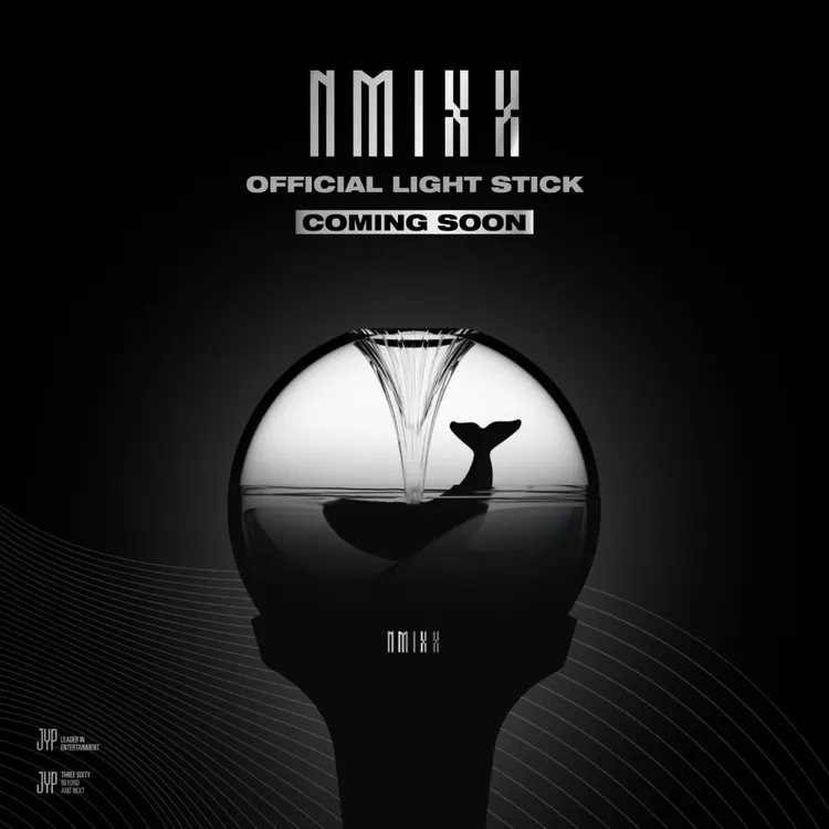 Official light stick NMIXX akan segera rilis