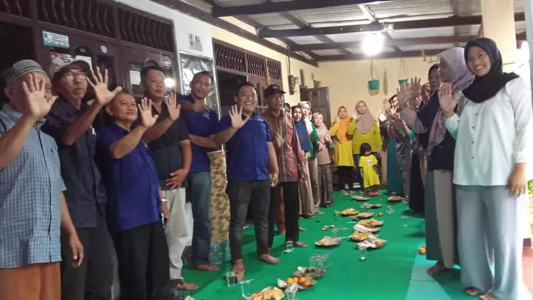 Bacaleg Nasdem Kota Depok, Yovi Weriyanda saat mendapat dukungan penuh dari warga. DOK.RADARDEPOK