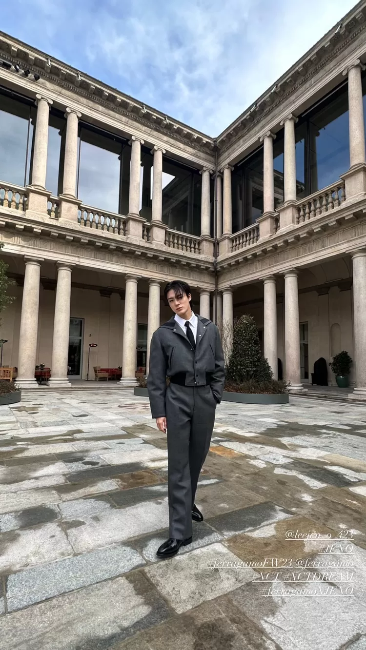 Jeno NCT saat menghadiri Fashion Week di Milan