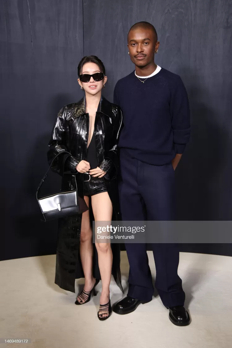 Soyeon (G)I-DLE saat menghadiri Fashion Week di Milan