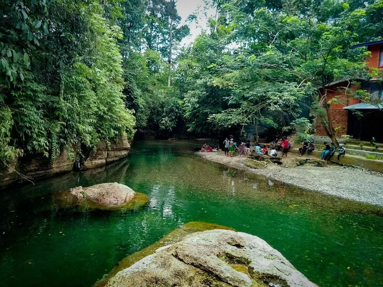 Sungai di sekitar Air Terjun Bahorok. 