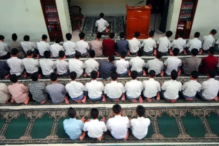 Ilustrasi Doa Sholat Witir (Republika)