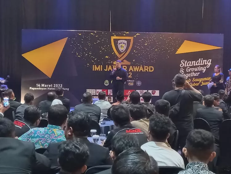 Suasana Malam IMI Jabar Award 2022 di Hotel Papandayan, Selasa (14/3).