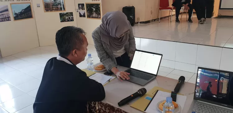 Presentasi Pada Wakasek  Website Study Buddy