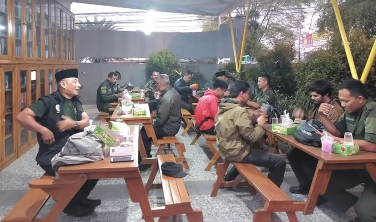 Suasan buka bersama di Aula SMP Prima Cendekia Islami - Foto: Istimewa 