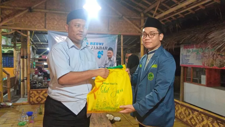 Sebagai bagian dari keluarga besar NU, sejumlah alumni PMII (Pergerakan Mahasiswa Islam Indonesia) Universitas Indonesia yang tergabung dalam Tim Edukasi Alumni UI (TEA UI) mendukung sejumlah aktivitas sosial-keagamaan keluarga besar NU di bulan Ramadhan tahun 2023 ini.  "Kami terinspirasi oleh kipr