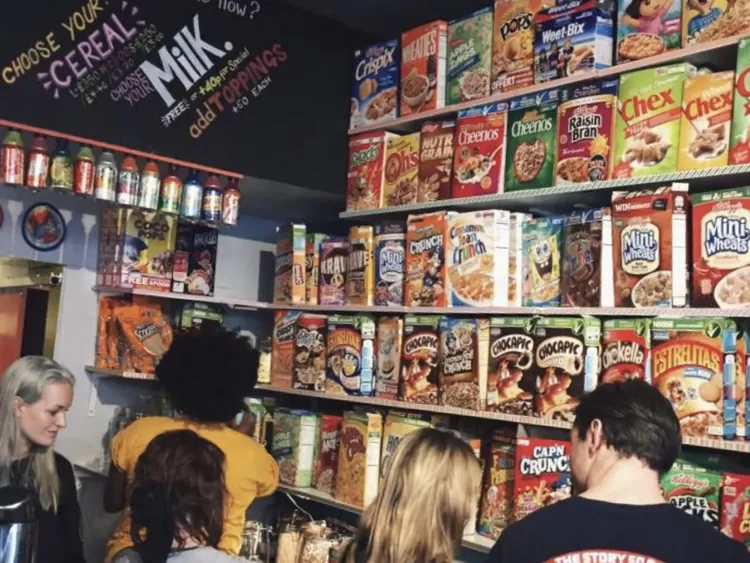Potret Cereal Killer Cafe yang berlokasi di Inggris