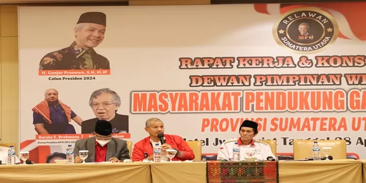 Sekretaris DPD PDIP Dr Soetarto MSi saat memberi masukan pada raker dan konsolidasi MPG Sumut
