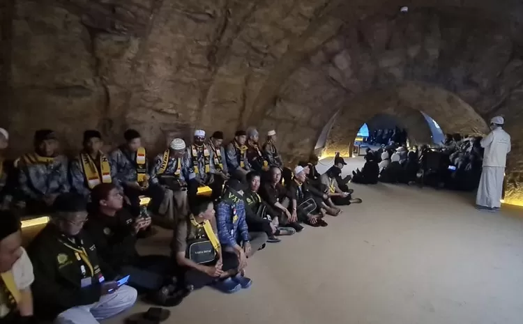 Jemaah Umroh PT. Karya Imtaq - Foto: Istimewa/Dadan Wildan