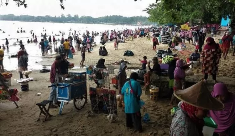 Aktivitas Seru Yang Bisa Dilakukan Di Pantai Carita Pengunjung