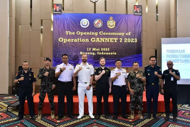 Operasi Gannet ke 7 tahun 2023 dibuka Kepala Bakamla RI Laksdya TNI Dr. Aan Kurnia yang diwakili oleh Direktur Operasi Laut Laksma Bakamla Friche Flack, M.Tr.Opsla di Kupang, Rabu (17/05/2023). Foto: Humas Bakamla