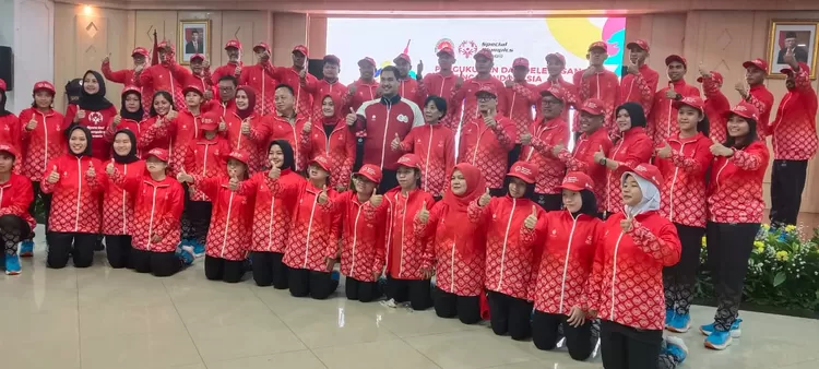 Seluruh atlet Special Olympic Indonesia berasal dari 17 provinsi berfoto bersama dengan Menpora Dito Ariotedjo dan sudah siap membawa nama baik bangsa dan negara diajang Special Olympics World Summer Games (SOWSG) 2023 Berlin, Jerman