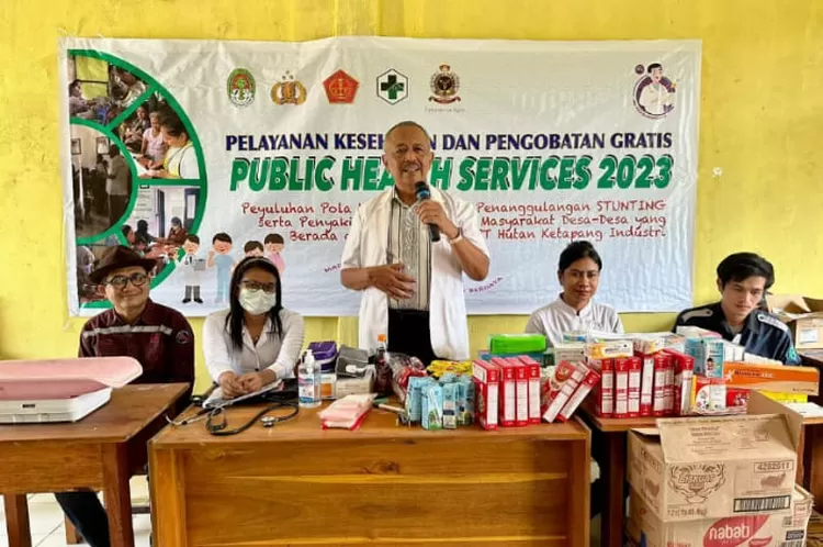 Kegiatan program CSR dari PT Hutan Ketapang Industri pada bidang kesehatan di wilayah konsesinya
