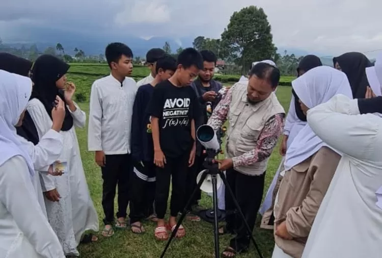 enentuan Arah Qiblat, hingga rukyatul hilal Hadir oleh Ustad Abu Sabda el-Falaqy.