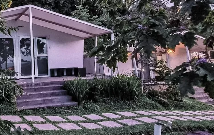 Leuweung Geledegan Ecolodge. Rekomendasi glamping di Bogor.