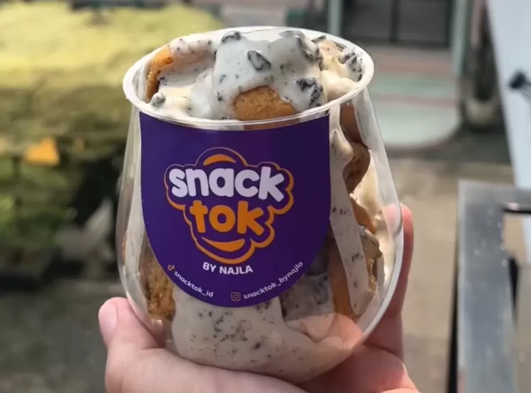 Es krim snacktok. Jajanan viral di PRJ.