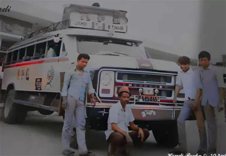 Bus PT APD Sang Legendaris Otobus Tertua di Indonesia Perintis Trayek Padang Jakarta