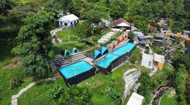 kolam renang batu aseupan