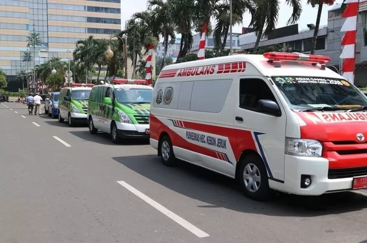 Iringan mobil Ambulance 24 jam 