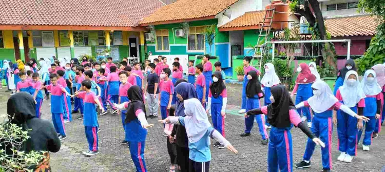 DKI Jakarta mendukung  senam menjadi olahraga wajib di sekolah.
