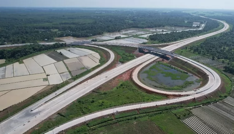 Potret jalan tol yang akan menghubungkan Danau Toba