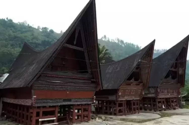 Desa Adat di Sumatera yang masih kental dengan budaya Batak
