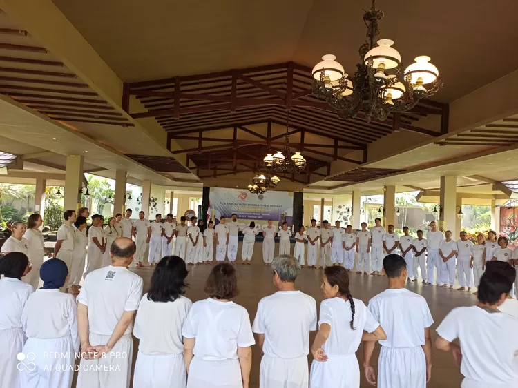 Suasana kegiatan para peserta di acara PGB Bangau Putih Internasional Retreat 2023.