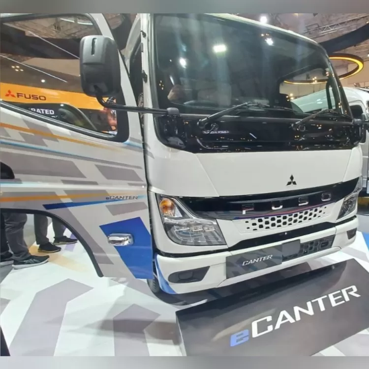 Mitsubishi Fuso Hadirkan Truk Ringan Bertenaga Listrik Di GIIAS 2023 ...