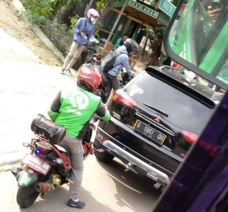 Sopir Trailer Ditodong Pistol Dimaki Pengemudi Pajero, Polisi TNI ...