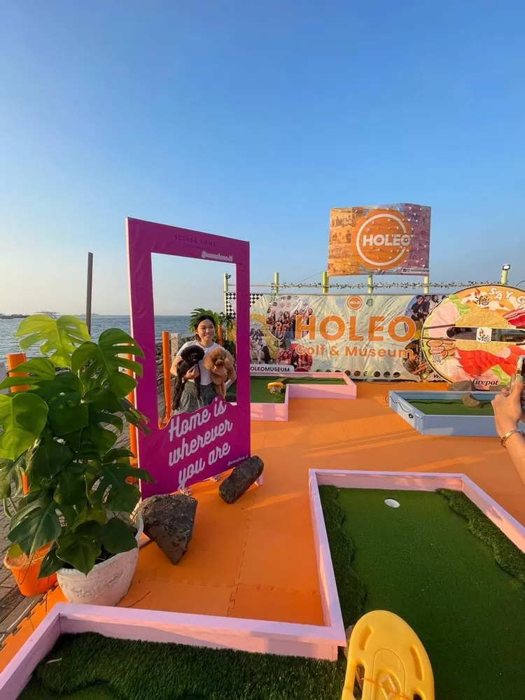Spot foto HOLEO Pop-Up Mini Golf di Cove At Batavia PIK 