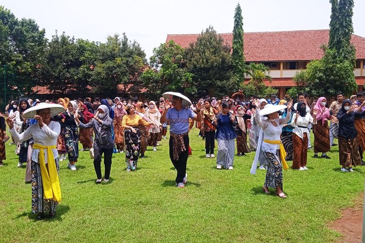  KDS Roadshow Edukasi Budaya Ke SMAN 11 Semarang, Lestarikan Batik sebagai Kearifan Lokal