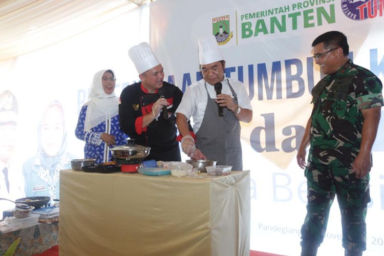 Akhir Pekan Pj Gubernur Banten Al Muktabar Mendadak Jadi Chef, Intip Apa Saja yang Dimasak