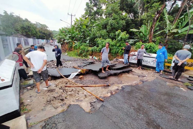 Banyak Bangunan Berdiri di Aliran Sungai Menjadi Penyebab Utama Banjir di Kota Serang