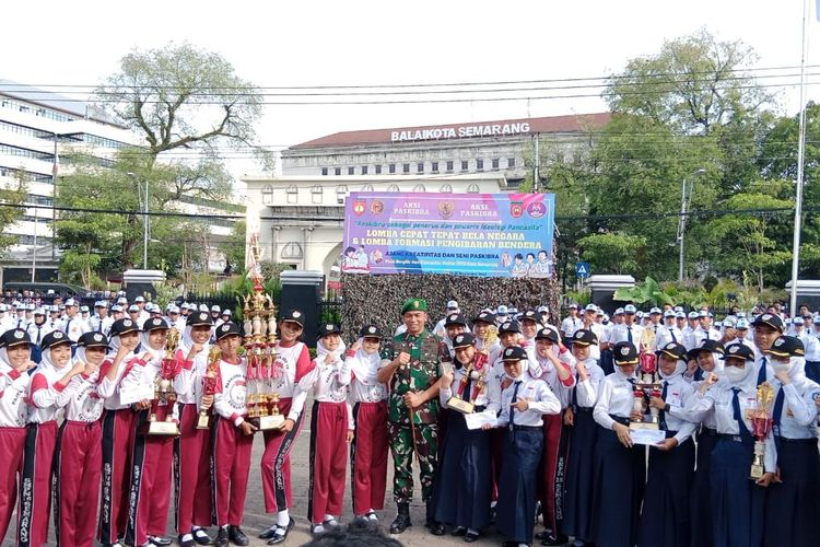 SMAN 3 dan SMPN 40 Semarang Juara Lomba Paskibra yang Digelar Kodim 0733 Kota Semarang