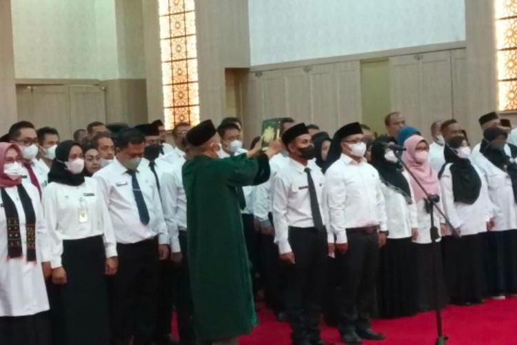 Akhirnya, Pj Gubernur Banten Lantik 96 Kepala Sekolah dan 58 Pengawas