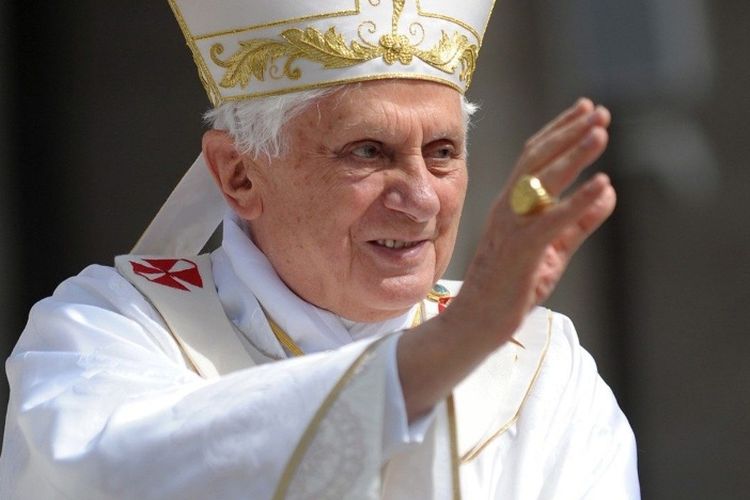    Usai Pele, Kini Paus Benediktus XVI Meninggal