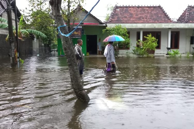 Dukuh Daon Lor Kabupaten Demak Terendam Banjir, Tinggi Air Capai Lutut Orang Dewasa
