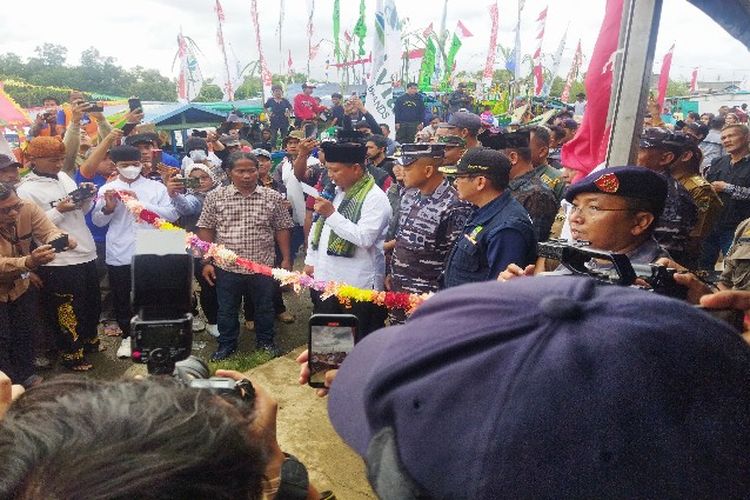 Sukses, Wagub Jabar Resmi Buka Tasyakuran Nelayan Enam Muara di TPI Pal Jaya Tarumajaya