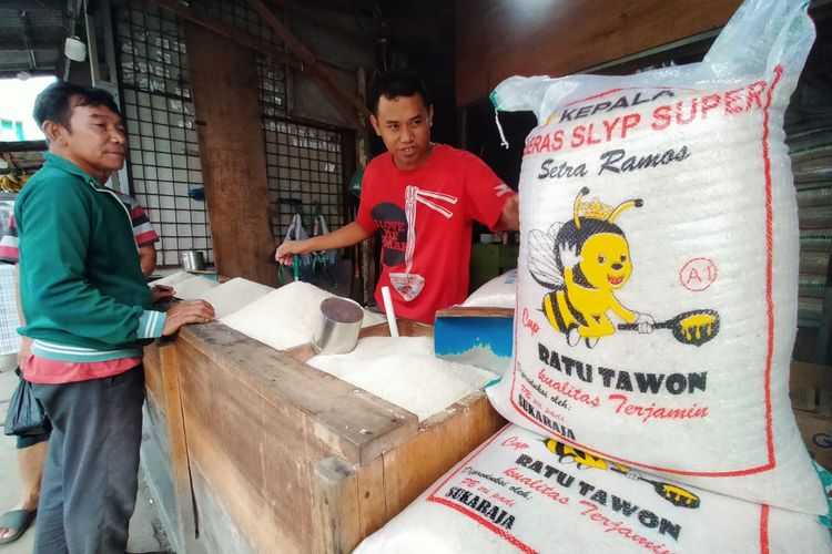 Harga Beras di Pasar Induk Rau Kota Serang Merangkak Naik, Ibu Rumah Tangga Puyeng