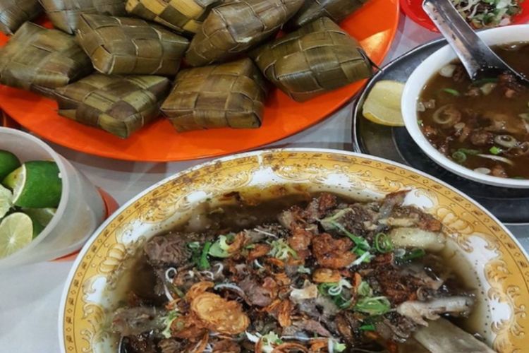 Makanan apa yang paling terkenal di Makassar? Inilah 5 kuliner legendaris di Makassar yang murah dan enak