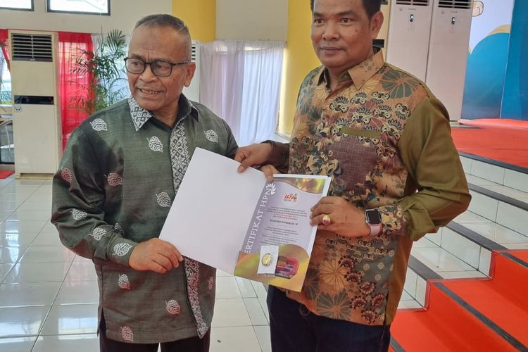 HPN 2023: 30 Tahun Jadi Wartawan,  Ketua SMSI Jambi Mukhtadi Putranusa Terima PCNO
