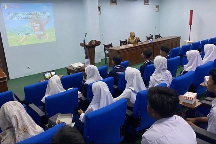Mendikbudristek Ajak Generasi Muda Menjadi Guru Profesional